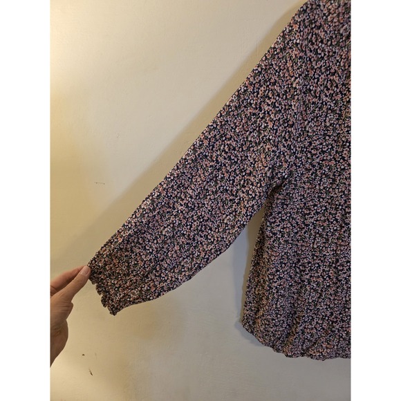 Old Navy‎ Size Large Navy Floral  Open Neck Long Sleeve Boho Cottagecore Top - Picture 3 of 8
